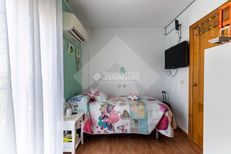 Foto b8fd0b2c-5155-47e9-81c3-4bc08d42fe65. Casa aparellada a Pulianas