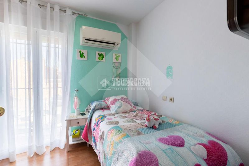 Foto bc4f604f-2415-4e38-b0b9-237f7c0ea5e5. Casa aparellada a Pulianas