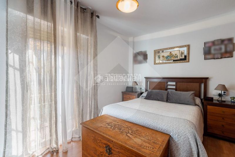 Foto c0afebbd-304b-4acc-914b-0320814c3e42. Casa aparellada a Pulianas