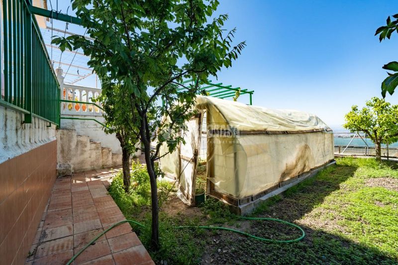 Foto 6208cad4-4fac-4017-a6b9-47526faf3890. Casa  en venta en Alfacar