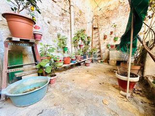 Etagenwohnung in Sant Crist. Piso en venta en badalona