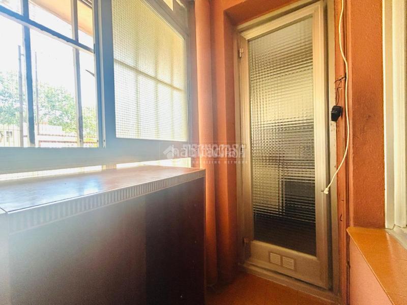 Foto 6ac0f7e7-3984-48a6-8bef-f7e4b0dcbab8. Piso  en venta en Lloreda Badalona