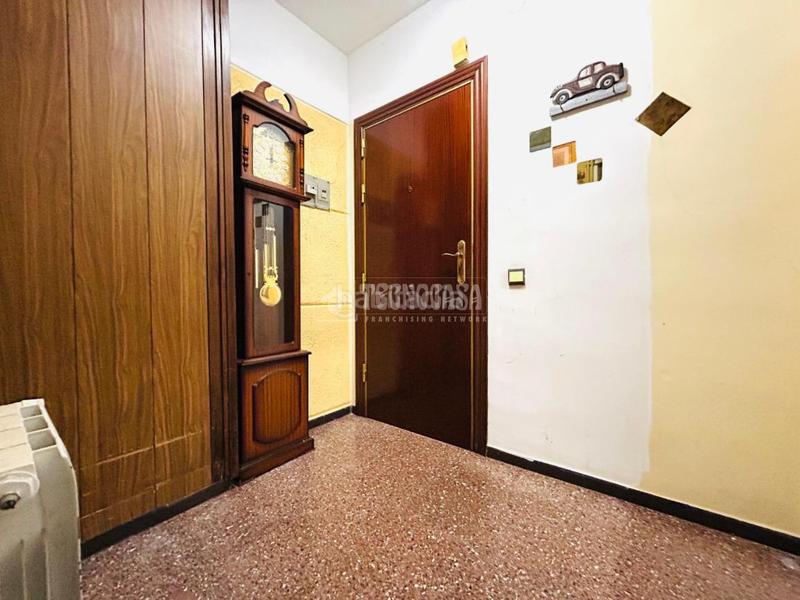 Foto 716e468b-e50d-4240-bb03-9698941b7d49. Piso  en venta en Lloreda Badalona