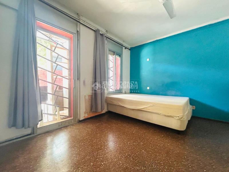 Foto c01c5f39-82e9-4329-b4e8-fe27d6965624. Piso  en venta en Lloreda Badalona
