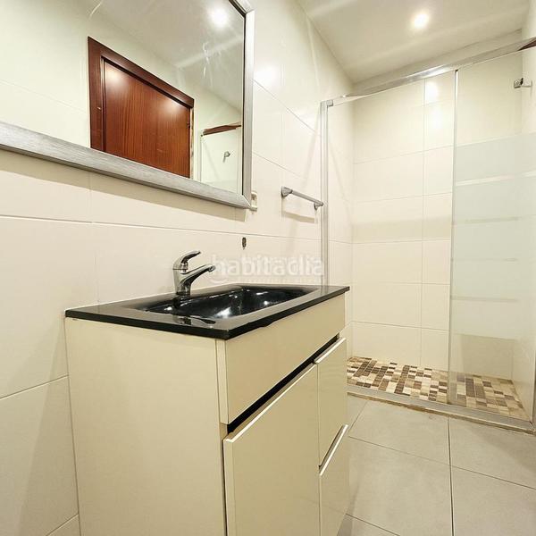 Foto ef36993f-5931-4896-95c1-2360ef8dc410. Piso  en venta en Lloreda Badalona