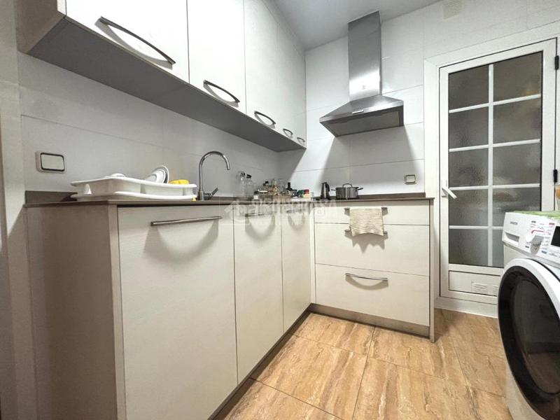 Foto df1f03d0-ceb6-460f-b72f-1f1527662634. Piso  en venta en Sant Crist Badalona