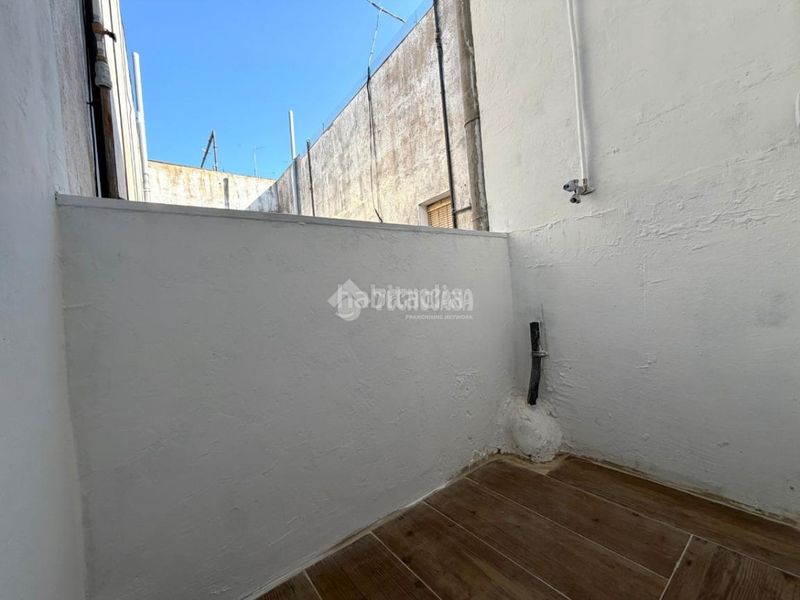 Foto 1ad421d3-03b2-4db4-9c36-fe49352b93a2. Pis a Sant Crist Badalona