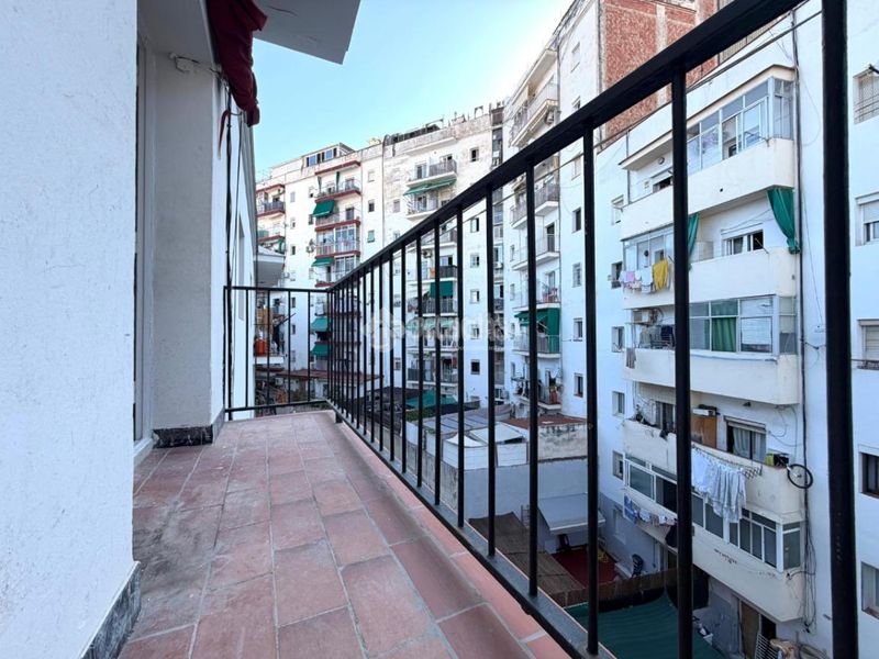 Foto 6482c4ca-efee-4d39-8708-84a3cd57ef4e. Pis a Sant Crist Badalona