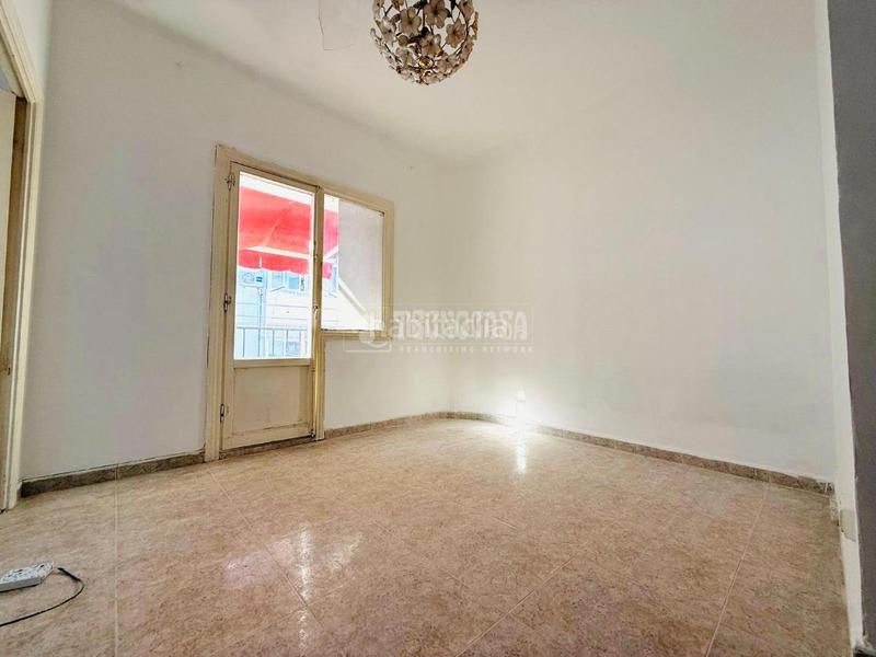 Foto 7f300af2-7c87-48a6-8db7-d9d7130bf64a. Piso  en venta en Sant Crist Badalona