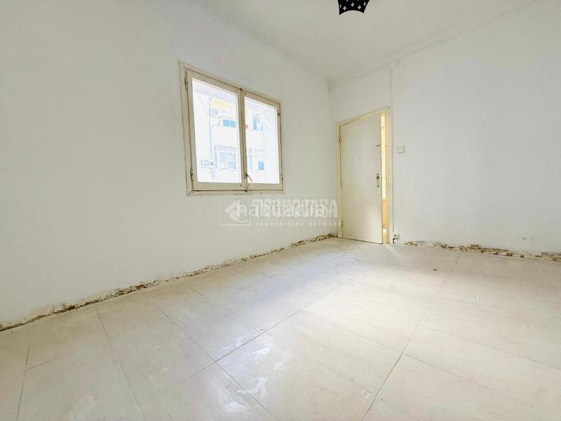 Foto ee65f5ff-b0c4-4704-b8ab-ef3494162fe1. Piso  en venta en Sant Crist Badalona