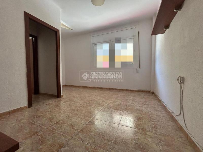 Foto d532dc35-f789-4f52-8259-176a6f21669d. Piso  en venta en Sant Crist Badalona