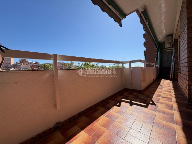 Foto f6bb93b7-3a63-4d7f-84f4-43677e919ebd. Pis a Lloreda Badalona