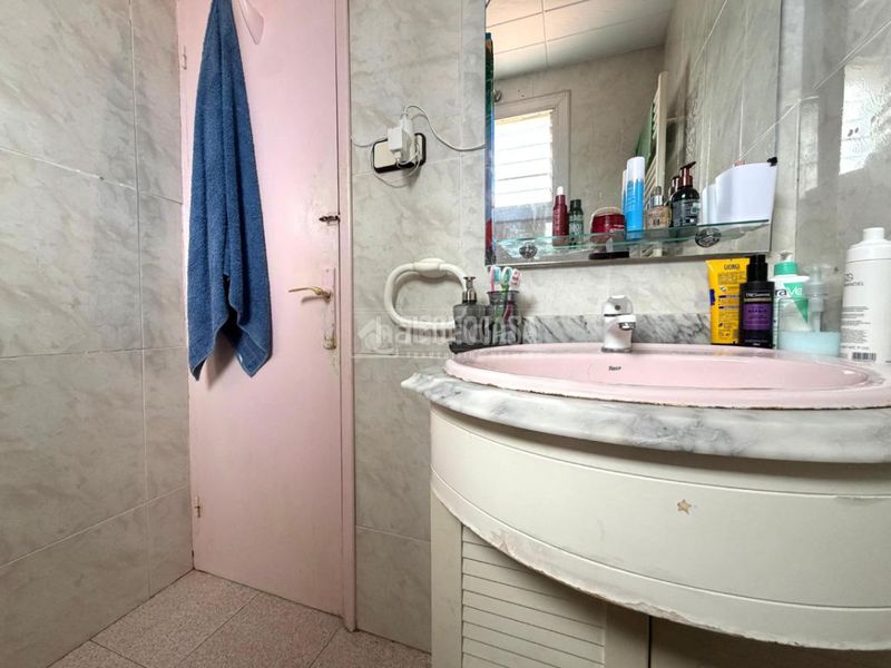 Foto 7611ed38-d98f-400f-8ead-f9c9bf9ee791. Piso  en venta en Sant Crist Badalona