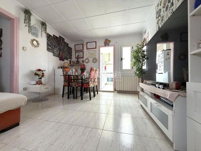 Foto ac195e7e-9ebf-4048-93cc-dbe3d0c8958e. Piso  en venta en Sant Crist Badalona