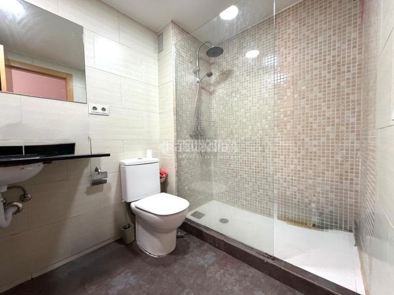 Foto c6a1ddfa-d974-49c5-84d2-d774c8ef77d3. Pis a Lloreda Badalona