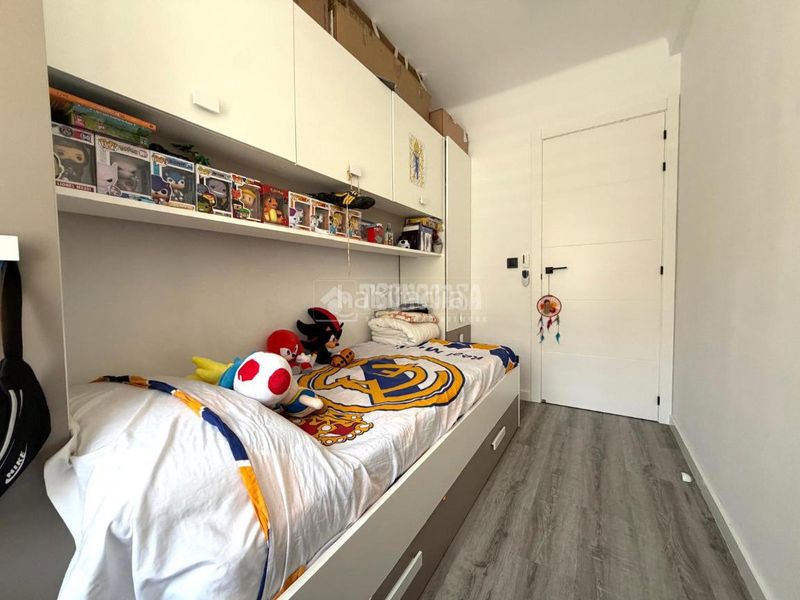 Foto c2deb87d-e910-405b-81e5-ae666095cf4d. Pis amb calefacció a Lloreda Badalona