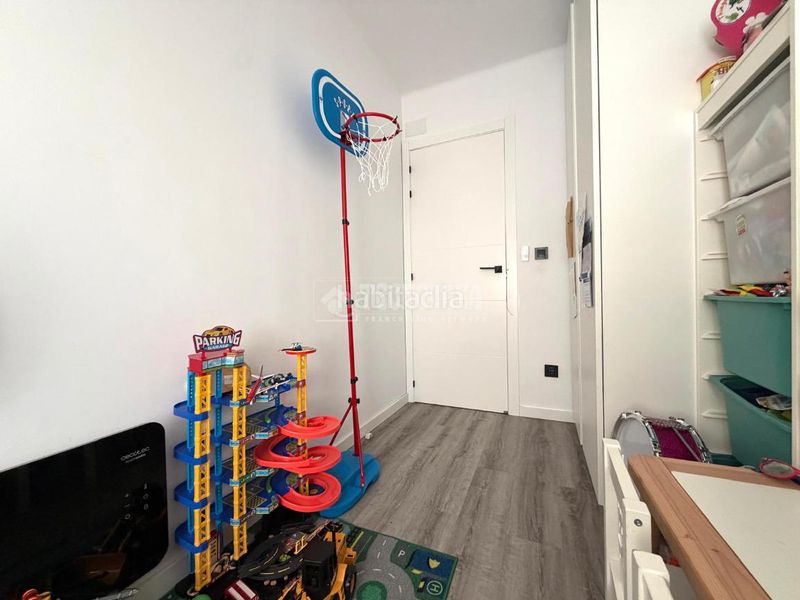 Foto e01a008b-5888-4855-ac42-ec918b91e7de. Pis amb calefacció a Lloreda Badalona