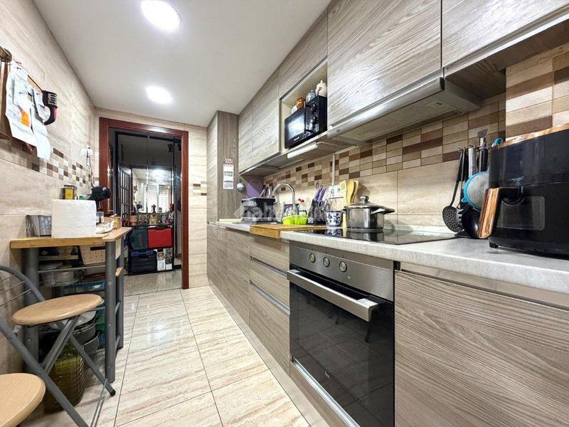 Foto b277aef8-0571-46e6-97e8-b08ced249652. Flat in Lloreda Badalona