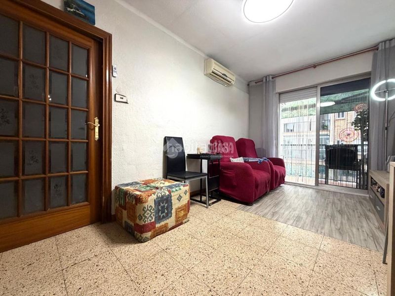 Foto f0e86301-ed2f-4cfe-9812-2aa967cda509. Flat in Lloreda Badalona