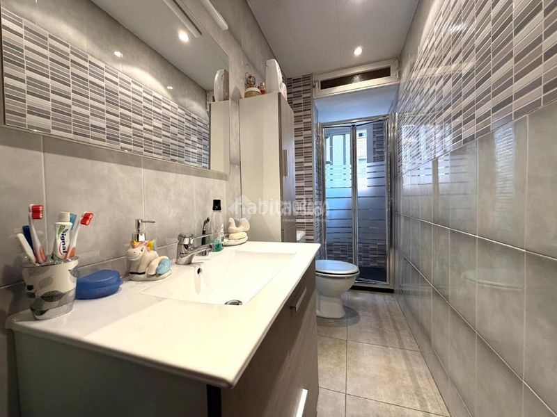 Foto f2ae1edb-6fed-4c3f-8686-c1ba5830c08a. Flat in Lloreda Badalona