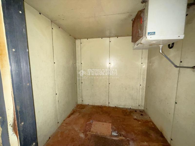Foto a26bbf5a-ee07-4bb5-a6c2-a5ab2f8a50ae. Local comercial  en venta en Parque Ondarreta-Urtinsa Alcorcón
