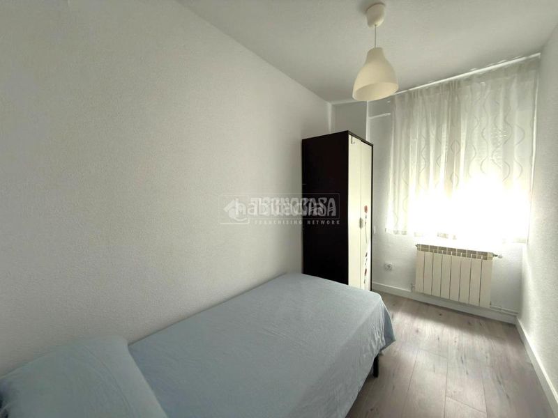 Foto f55b18dc-bd11-4b1d-9232-f7b0eee6e1af. Rent flat with heating in Zona Centro Joven Alcorcón