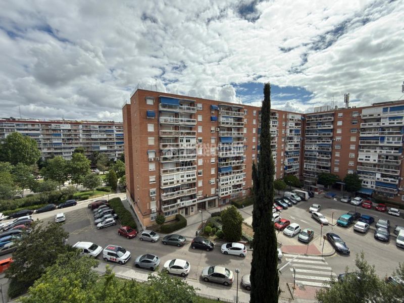 Foto c8ed9868-9de3-4c24-b06f-7fe339d8da03. Pis amb calefacció aparcament a Zona Centro Joven Alcorcón