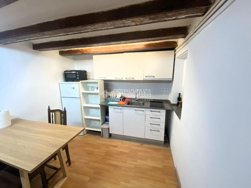 Foto 34a1fd62-a1b4-44af-9246-8d0d10403cb4. Local comercial a Raval Barcelona