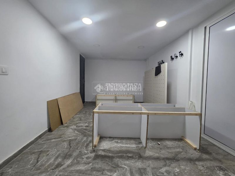Foto 9f8a24a0-fc39-4cd5-be97-12abdd81736f. Local comercial a Raval Barcelona