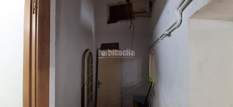 Foto 1e2808ea-4f35-4206-a5b7-fd91486e6626. Local commercial dans Raval Barcelona