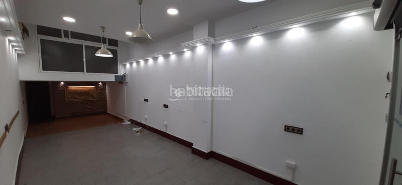 Foto 4327f48e-edf1-4914-9b17-63b3477d3f75. Local commercial dans Raval Barcelona