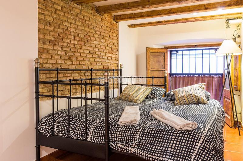 Foto 3931eaea-e927-4801-b94b-e08fd405a236. Piso  en venta en Raval Barcelona