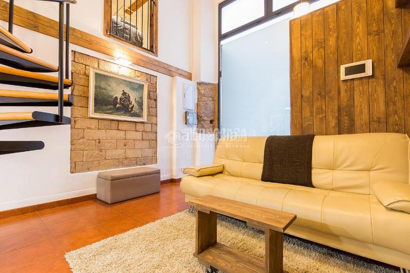 Foto f3923397-cb44-44a9-90c5-106274c1e5a5. Piso  en venta en Raval Barcelona