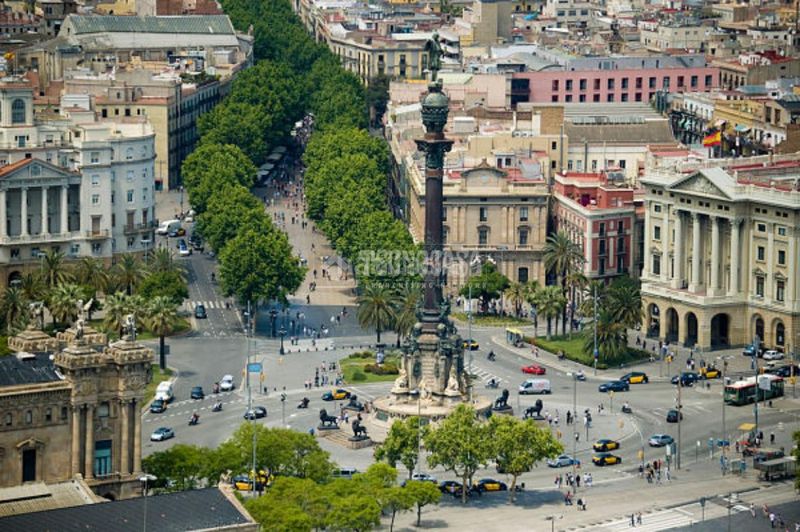 Foto cb6c6b4a-67a4-49f4-b981-a1ed431046e8. Local comercial amb calefacció a Raval Barcelona