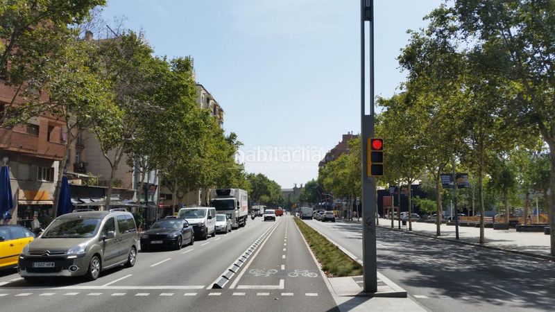 Foto f133801b-6c3c-4240-8d4b-622de0fa7317. Local comercial amb calefacció a Raval Barcelona
