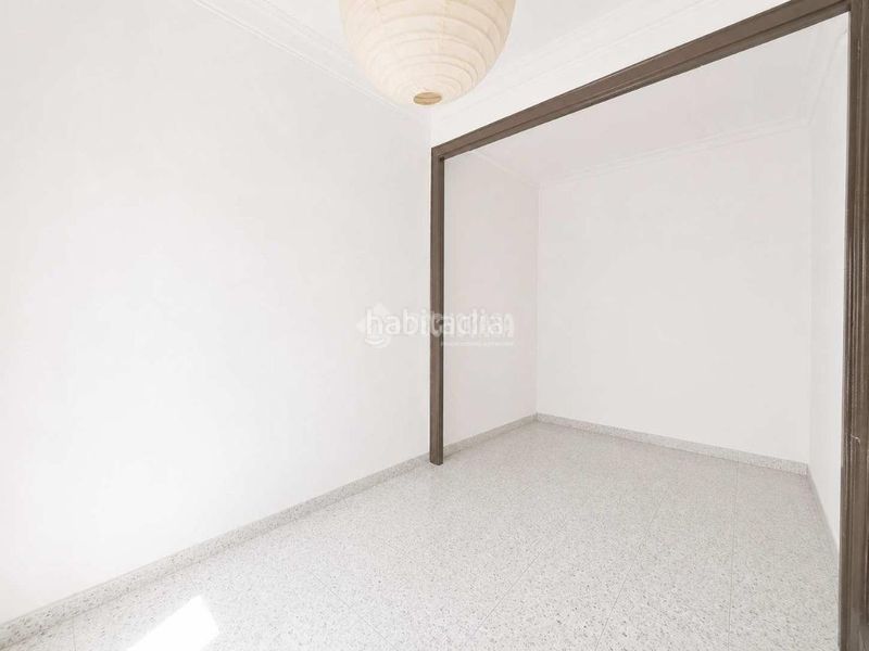 Foto b438f6e5-becb-4d24-b1fe-f630924c0a80. Pis a Raval Barcelona
