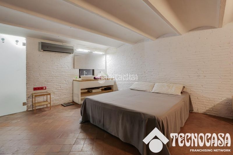 Foto 233f5b18-98a9-4ddb-aa9c-bf3c432ecaa0. Pis a Raval Barcelona