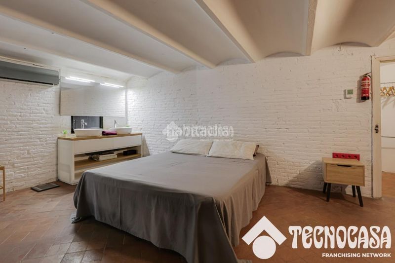 Foto 35579648-1fbc-4b56-ac85-ca2227aa5c42. Pis a Raval Barcelona