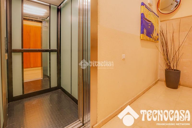 Foto d428b7ae-aba6-4c82-97f8-e81d09c96761. Pis amb calefacció aparcament a Raval Barcelona