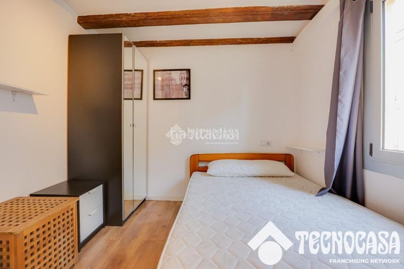 Foto 3899e4af-6a7b-4421-b510-b2c2a7b6cffa. Pis a Raval Barcelona