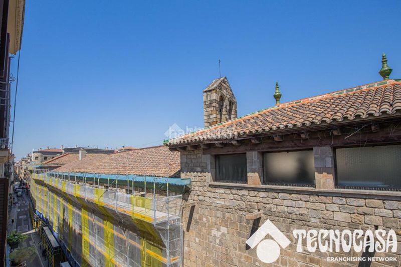 Foto 59194f6a-d13d-4c82-9b5d-36034975836e. Pis a Raval Barcelona