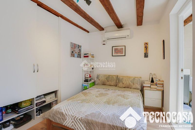 Foto 5e90502d-005e-417c-9fca-43c75c87b19f. Pis a Raval Barcelona