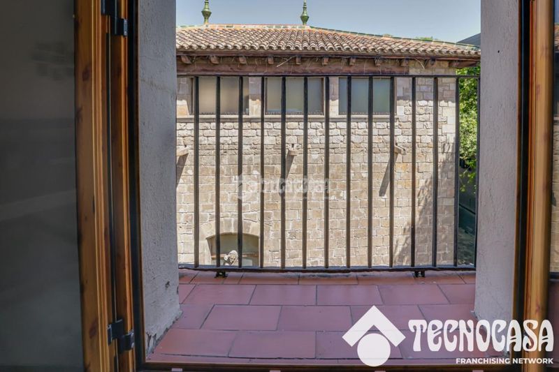 Foto b74c6eff-53d1-41df-abc6-dbbe88a6e353. Pis a Raval Barcelona