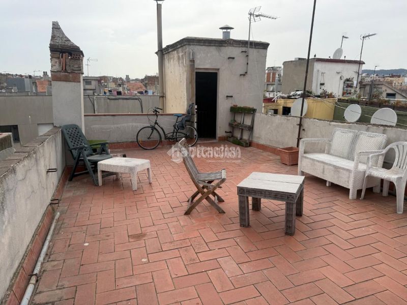 Foto acf7933b-aa91-405f-9be5-5d67094c1295. Pis a Raval Barcelona