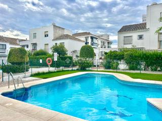 Maison jumelée à Arroyo de la Miel. Casa en venta en arroyo de la miel