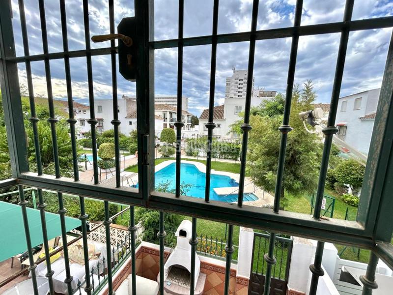 Foto c9d4b565-be98-449f-a832-4c17a52fe28a. Maison jumelée avec parking dans Arroyo de la Miel Benalmádena