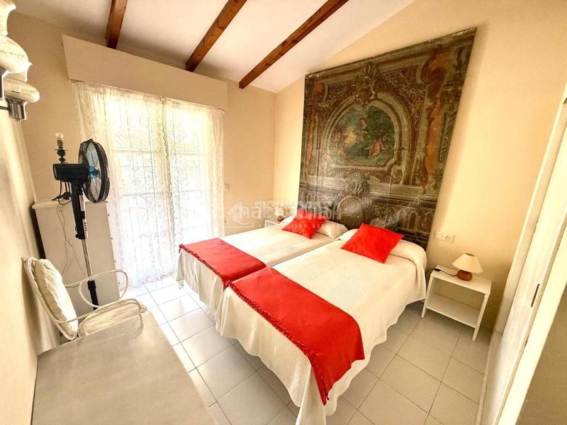 Foto 19a70956-f516-44b6-a40a-caa1fdc7a427. Casa bifamiliare con piscina in Arroyo de la Miel Benalmádena