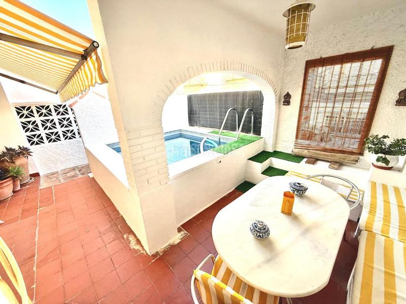 Foto 1cb4068f-8f1b-49b3-a9a3-ef8edc59c078. Casa bifamiliare con piscina in Arroyo de la Miel Benalmádena