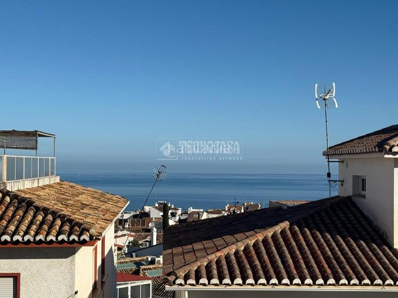 Foto bafee94e-2fab-4f9a-adc1-6531eac984fe. Casa bifamiliare con piscina in Arroyo de la Miel Benalmádena