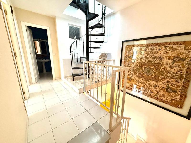 Foto be6944f3-0112-4645-b187-b9aaef4c694c. Casa bifamiliare con piscina in Arroyo de la Miel Benalmádena